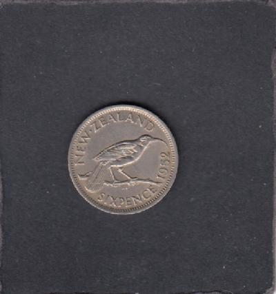 Beschrijving: 6 Pence HUIA BIRD